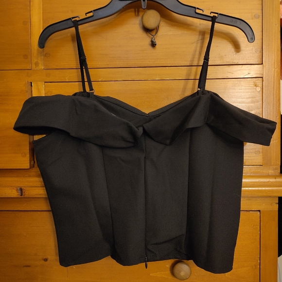 Forever 21 Black Open Shoulder Crop Top Sz M - Picture 3 of 5